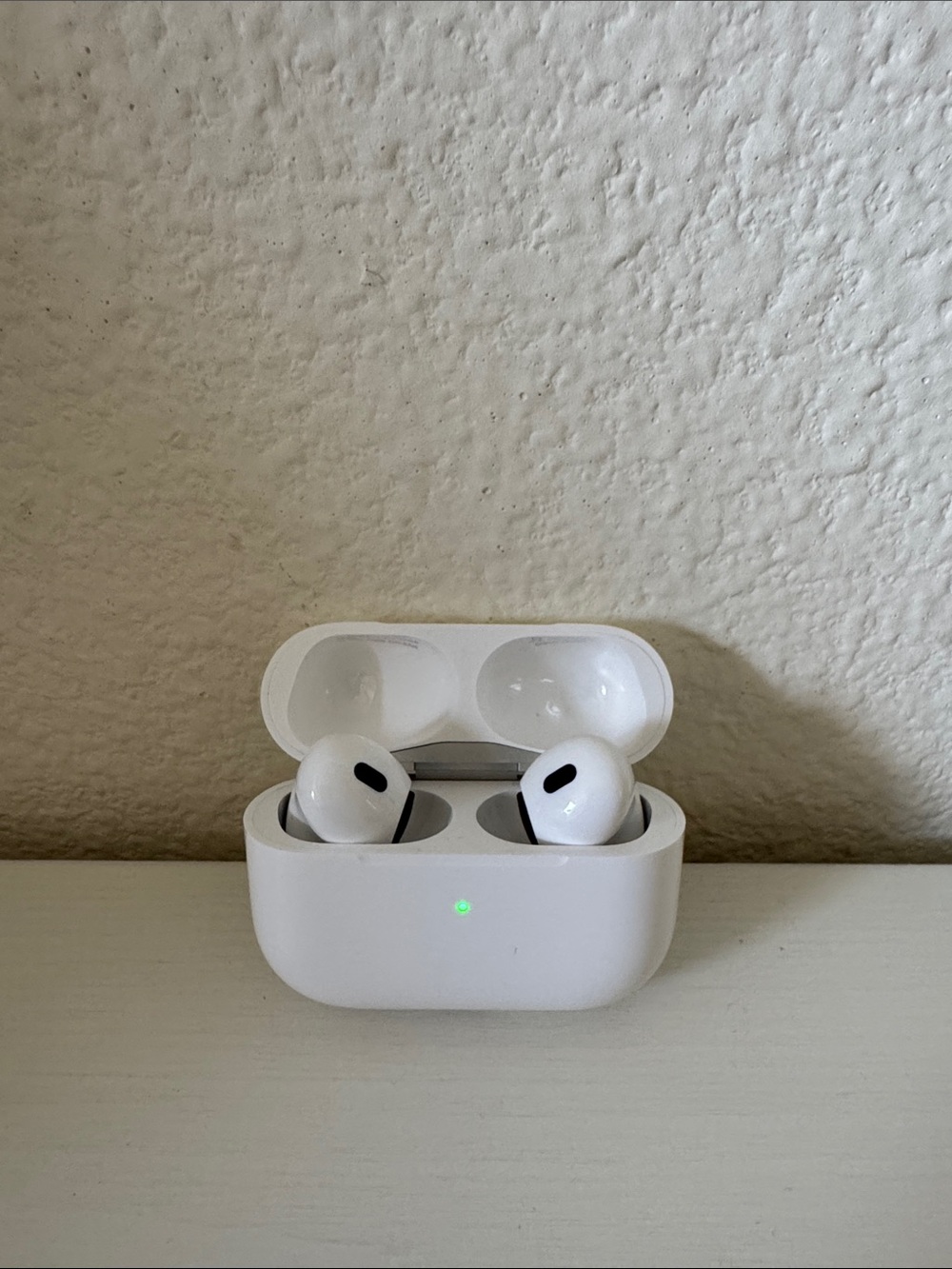 Authentic Apple AirPods Pro (2nd Gen) with Charging Case